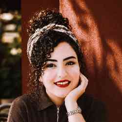 Single Iranian woman in Yazd, Yazd Province, Iran