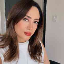 Single Iranian woman in Vancouver, BC, Canada