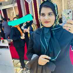 Single Iranian woman in Kashan, Isfahan Province, Iran