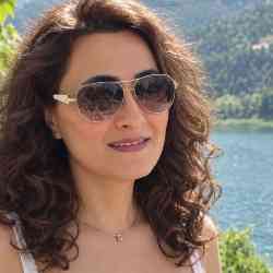 Single Iranian woman in Tehran, Tehran Province, Iran