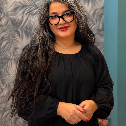 Single Iranian woman in Bandar Abbas, Hormozgan Province, Iran