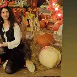 Single Iranian woman in Toronto, ON, Canada