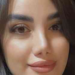Single Iranian woman in London, UK, United Kingdom
