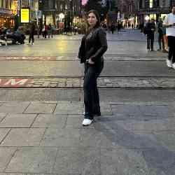 Single Iranian woman in Veenendaal, Nederland, Netherlands