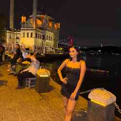 Single Iranian woman in Arbil, Iraq, Iraq