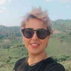 Single Iranian woman in Istanbul, İstanbul, Turkey