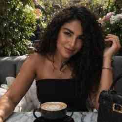 Single Iranian woman in Istanbul, İstanbul, Turkey