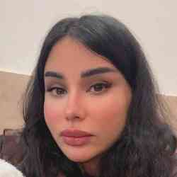 Single Iranian woman in Isfahan, Isfahan Province, Iran