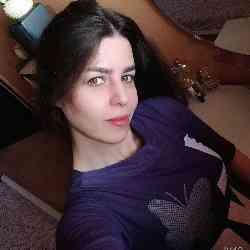 Single Iranian woman in Edmonton, AB, Canada