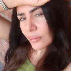 Single Iranian woman in Shiraz, Fars Province, Iran