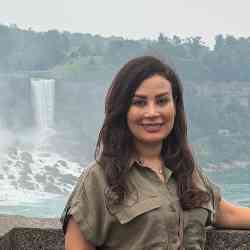Single Iranian woman in Toronto, ON, Canada