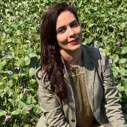 Single Iranian woman in Dubai, United Arab Emirates, United Arab Emirates