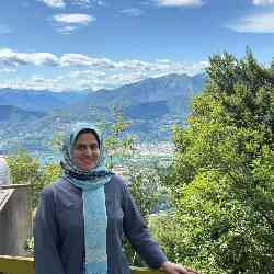 Single Iranian woman in Seattle, WA, United States