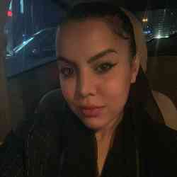 Single Iranian woman in London, UK, United Kingdom