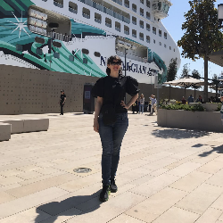 Single Iranian woman in Los Angeles, CA, United States