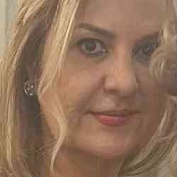 Single Iranian woman in Toronto, ON, Canada