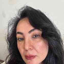 Single Iranian woman in Vancouver, BC, Canada