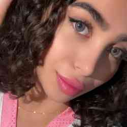 Single Iranian woman in Dubai, United Arab Emirates, United Arab Emirates