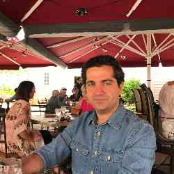 Single Iranian man in New York, New York, United States