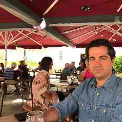 Single Iranian man in New York, New York, United States