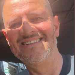 Single Iranian man in Los Angeles, California, United States