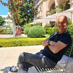 Single Iranian man in Los Angeles, California, United States