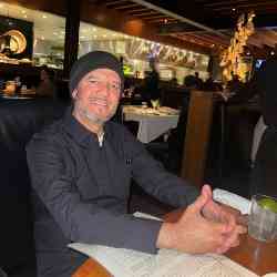 Single Iranian man in Los Angeles, California, United States