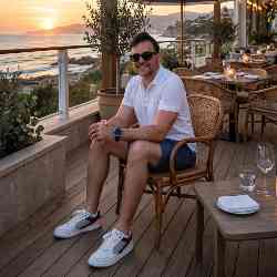 Single Iranian man in Los Angeles, California, United States