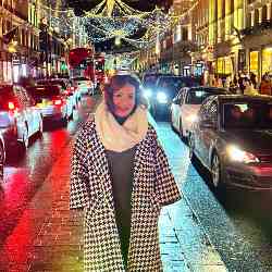 Single Iranian woman in London, England, United Kingdom