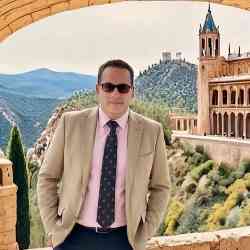 Single Iranian man in Irvine, California, United States