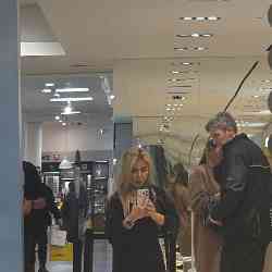 Single Iranian woman in London, England, United Kingdom