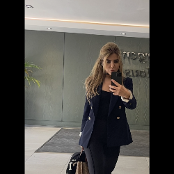 Single Iranian woman in London, England, United Kingdom