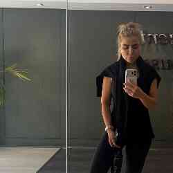 Single Iranian woman in London, England, United Kingdom