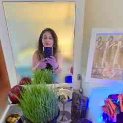 Single Iranian woman in Vancouver, British Columbia, Canada