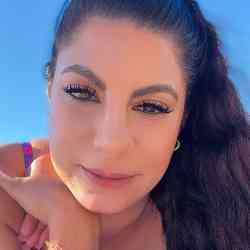 Single Iranian woman in Irvine, California, United States