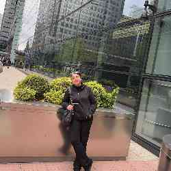 Single Iranian woman in London, UK, United Kingdom