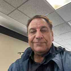 Single Iranian man in Toronto, Ontario, Canada