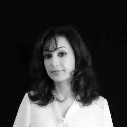 Single Iranian woman in Los Angeles, California, United States