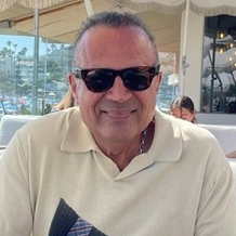 Single Iranian man in Irvine, California, United States