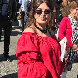 Single Iranian woman in Los Angeles, California, United States