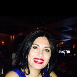 Single Iranian woman in Los Angeles, California, United States