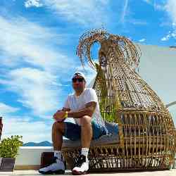 Single Iranian man in Vancouver, British Columbia, Canada