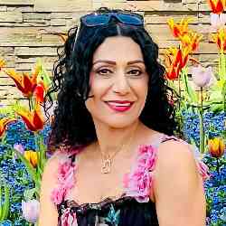 Single Iranian woman in London, England, United Kingdom