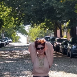 Single Iranian woman in New York, NY, United States