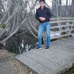 Single Iranian man in Vancouver, British Columbia, Canada