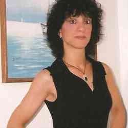 Single Greek woman in Astoria, New York, United States