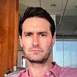 Single Greek man in Los Angeles, California, United States