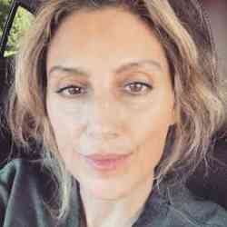 Single Greek woman in Chicago, Illinois, United States