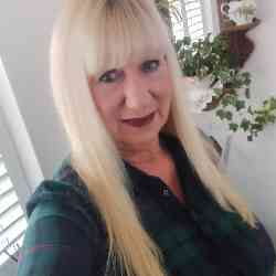 Single Greek woman in london, United Kingdom