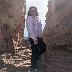 Single Greek woman in Chicago, Illinois, United States